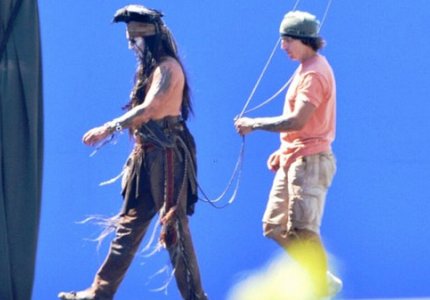Σας έχουμε φωτό από Τζόνι Ντεπ και Lone Ranger
