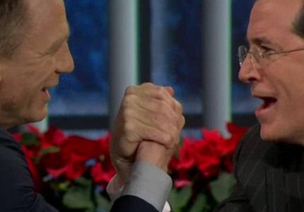 O Ντάνιελ Κρεγκ κάνει μπραντεφέρ με τον Στίβεν Κολμπέρ!