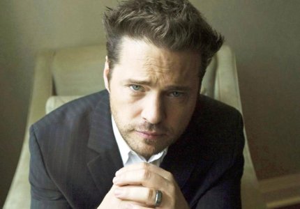  Ο σκηνοθέτης  Jason Priestley (συμβαίνει τώρα)