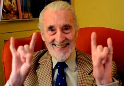 O Christopher Lee είναι μέταλλο!