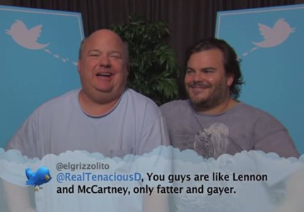 Oι celebrities διαβάζουν προσωπικά άσχημα μηνύματα στο Twitter