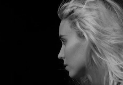 Poster - pirelli calendar 2017
