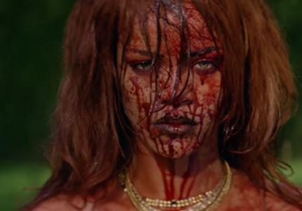Η Rihanna "σκοτώνει"...