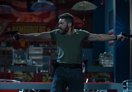 "Security": Ο Αντόνιο Μπαντέρας στο δικό του "Die Hard"