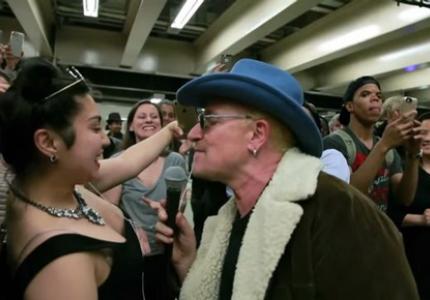 Οι U2 μεταμφιεσμένοι live στο μετρό της Ν.Υ.